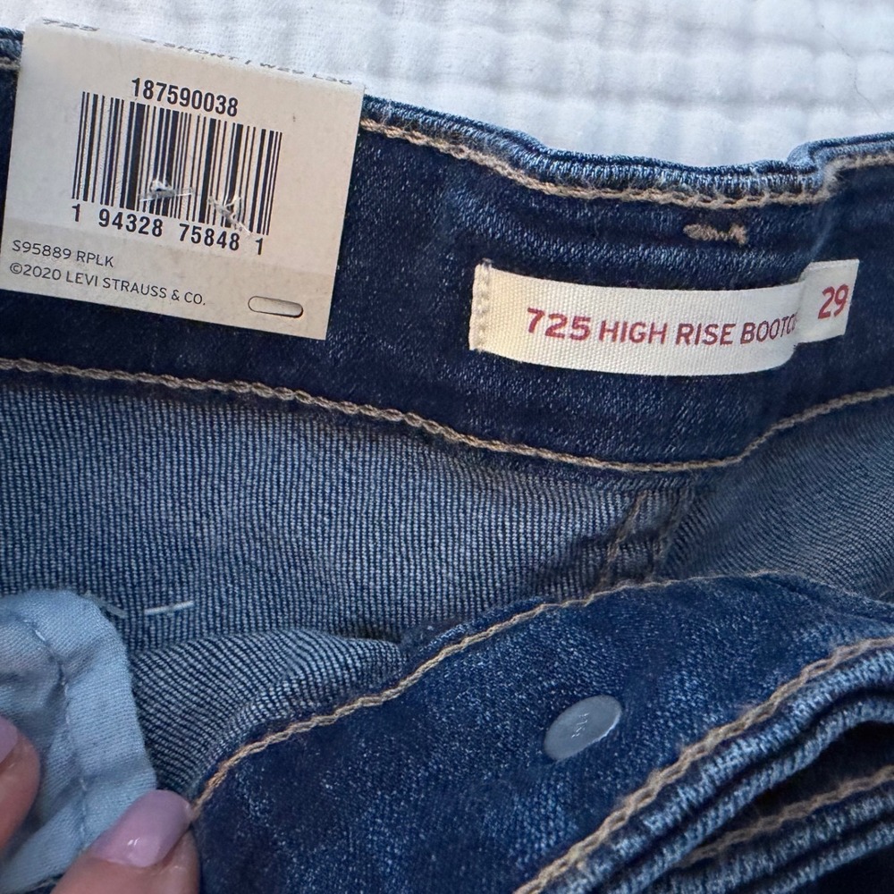 Levis 725 High Rise Bootcut Jeans Womens 8 Short W29 L30 Dark Wash Hypersoft NEW - Picture 6 of 9